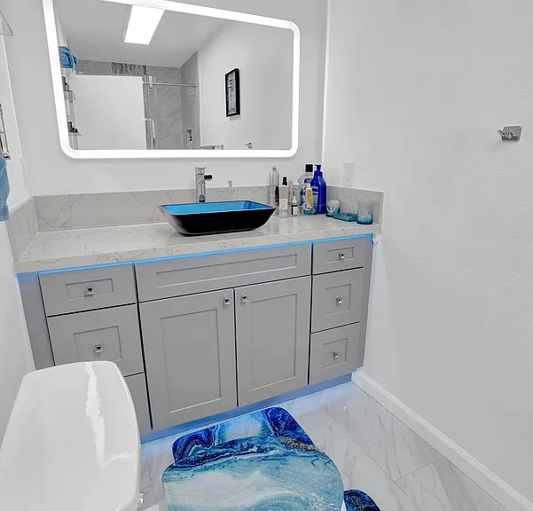 121 N Croft Ave #308 — Photo 11