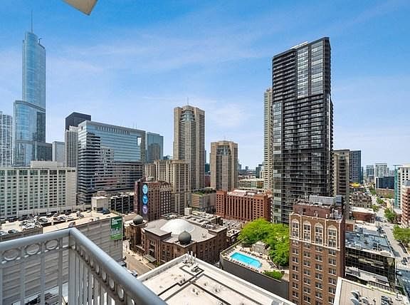 3rd image of 55 E Erie St APT 2206