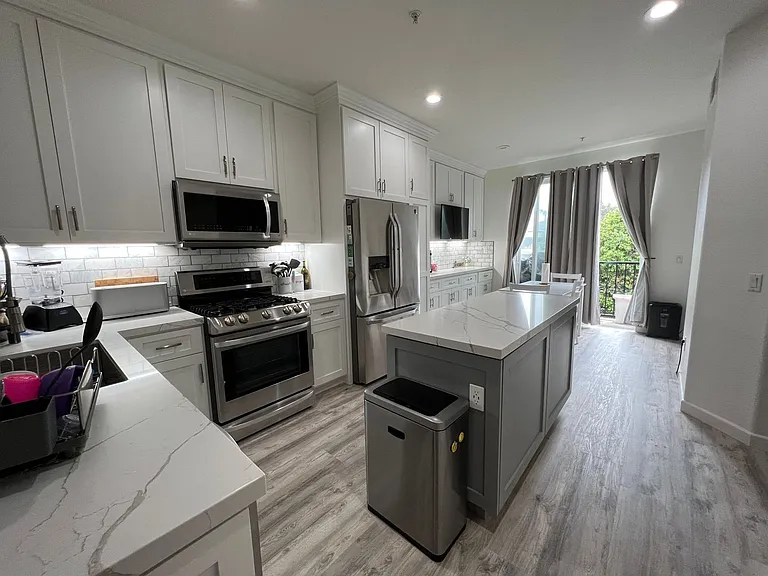 172 Beach Side Ct — Photo 9