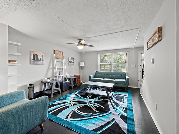 3rd image of 1353 Barnett Rd