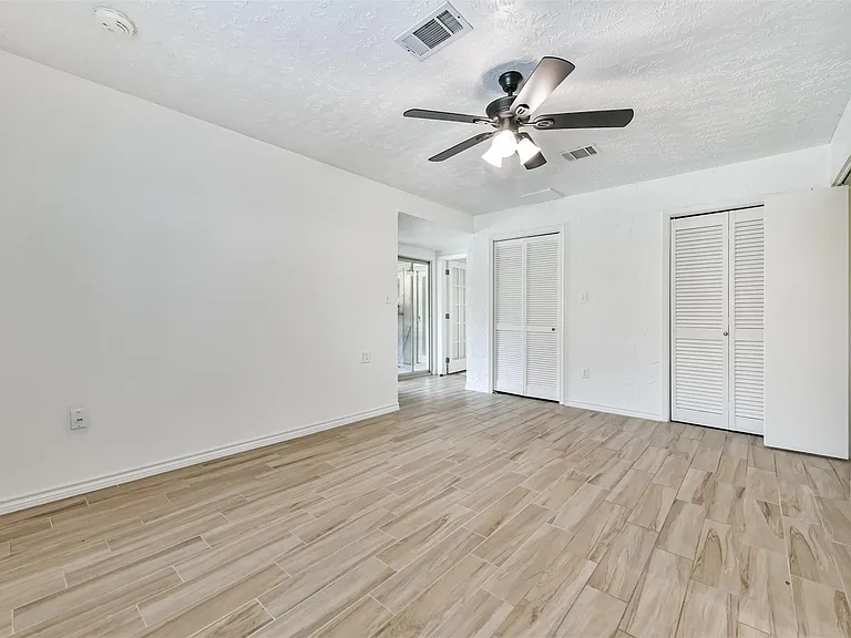 807 Stadium Cir — Photo 17