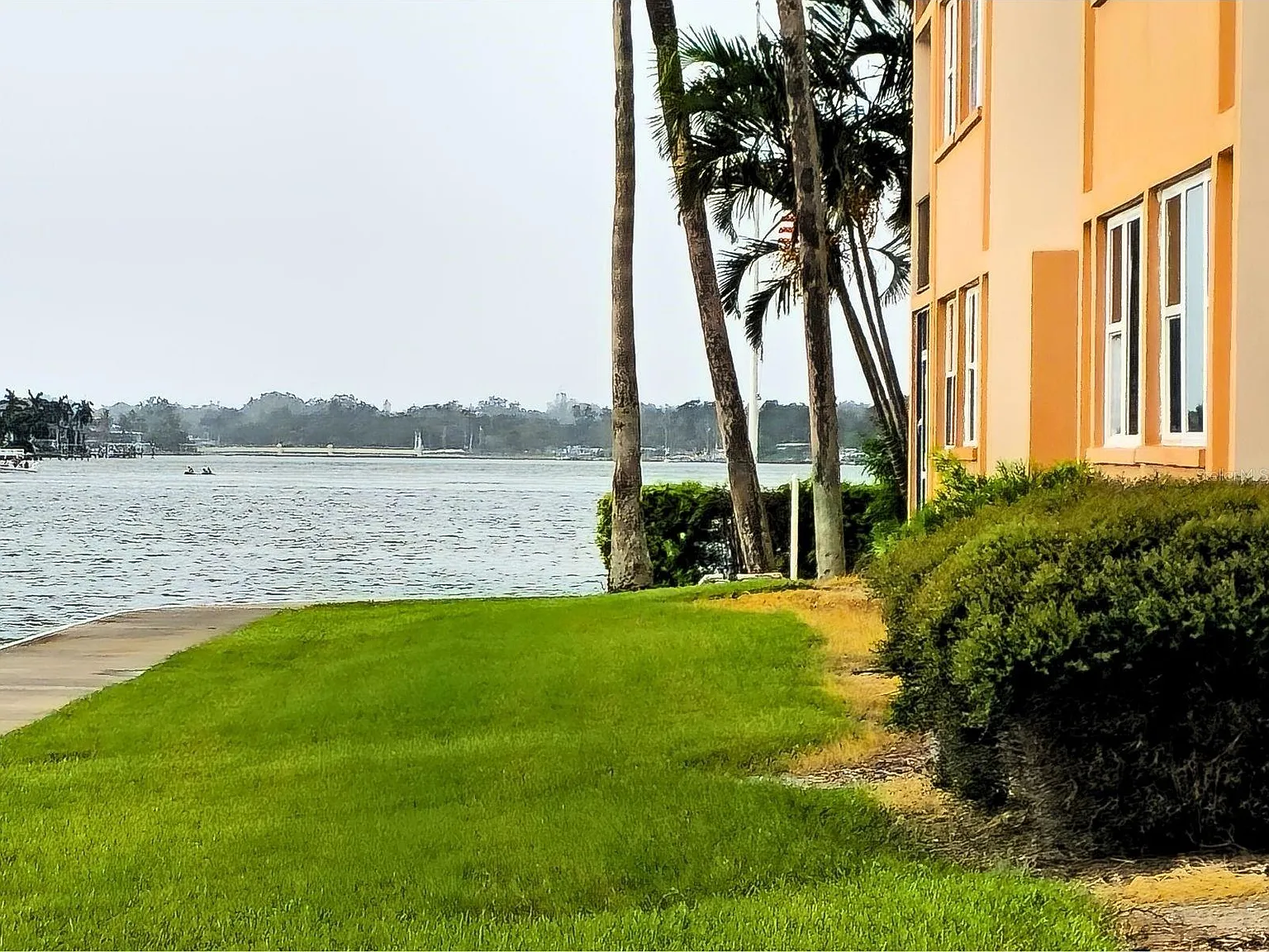 2 bed, 1170 sqft, $3,700 — Photo 3