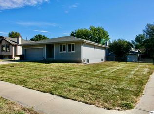 1705 Bristol St, Papillion, NE 68046