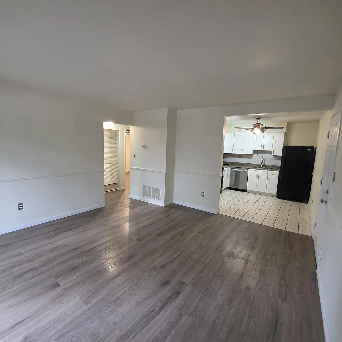 Building Photo - 12830 Portulaca Dr #B