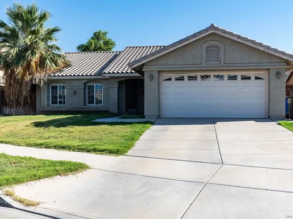2617 Sandalwood Dr, El Centro, CA 92243