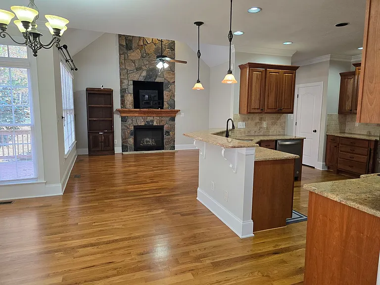 3653 Pleasants Ridge Dr — Photo 7