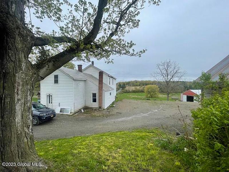 4th image of 127 Fords Road