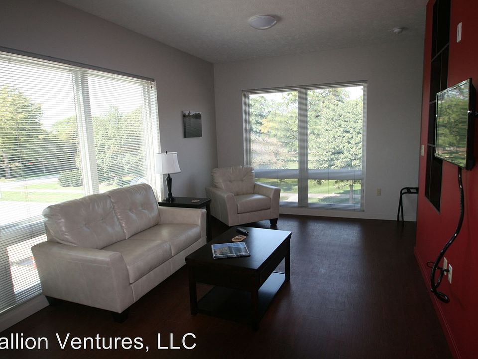 2nd image of 3535 Holdrege St APT 212
