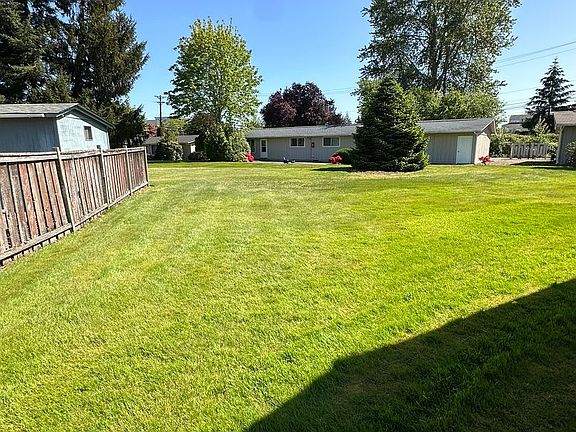 5th image of 10610 58th Avenue Ct SW #9