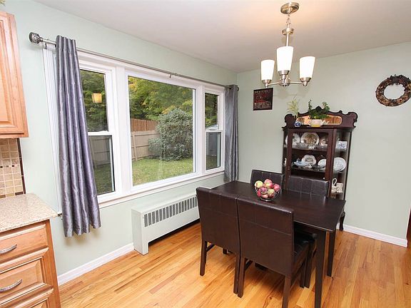 4th image of 105 Ballston Ave