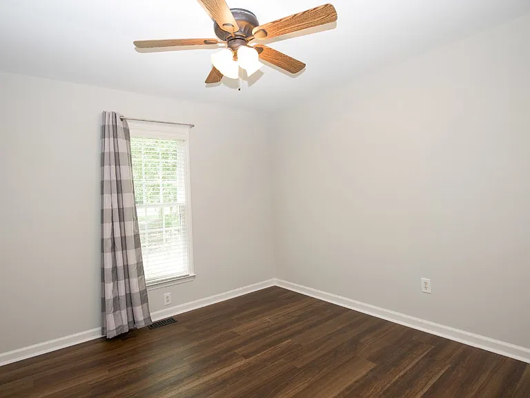 184 Olde Farm Rd — Photo 33