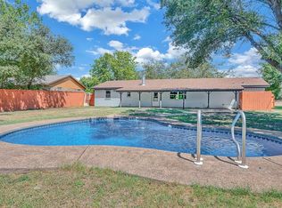 831 W 3rd St, Eddy, TX 76524