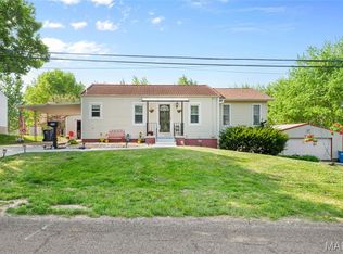 826 Kneedler St, Collinsville, IL 62234