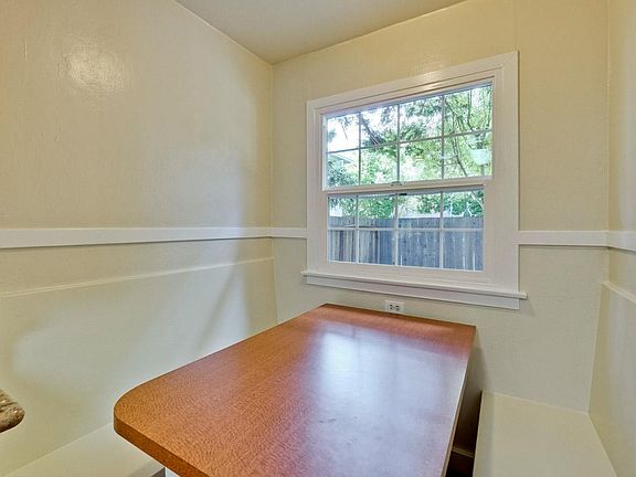 5th image of 1232 Wilson St