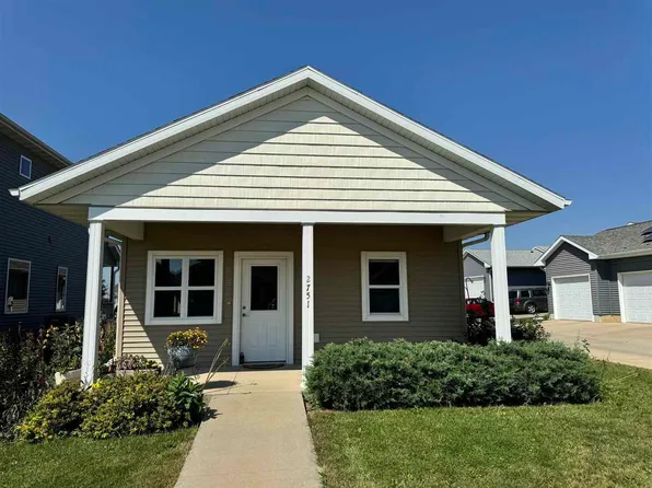 2751 Blazing Star Dr, Iowa City, IA 52240