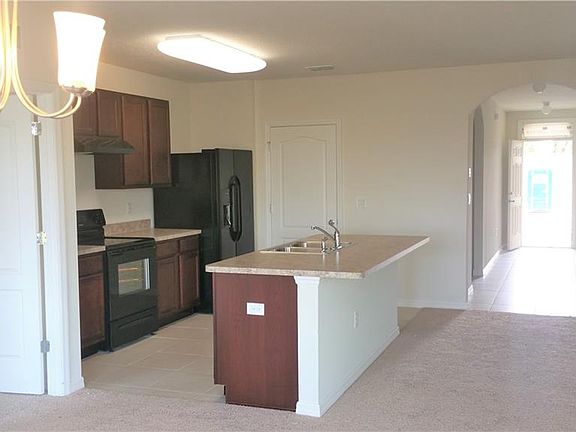 3rd image of 424 Nova Dr