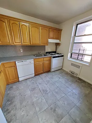 Rented by Contact Realty | media 11