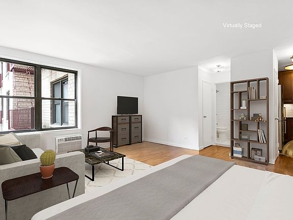 3rd image of 165 Christopher St #2P