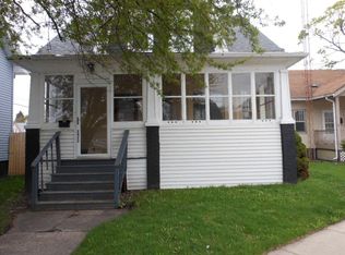 2423 Roosevelt Rd, Kenosha, WI 53143