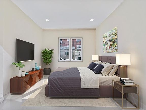 5th image of 3165 Emmons Ave APT 1L