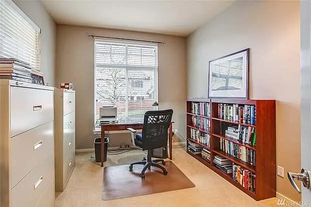 2527 NE Larchmount St — Photo 13