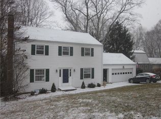32 Laurel Hill Dr, Niantic, CT 06357