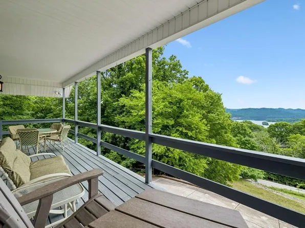 8 Matthews Mountain Ln, Carthage, TN 37030