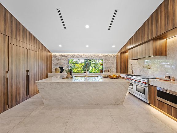 3rd image of 10290 Silver Lake Drive