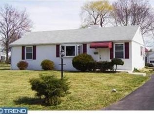 1030 Thrush Ln, Audubon, PA 19403