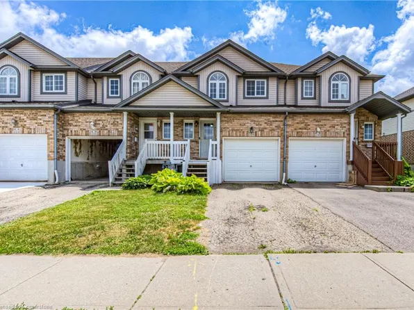 228 Activa Ave, Kitchener, ON N2E 3T8