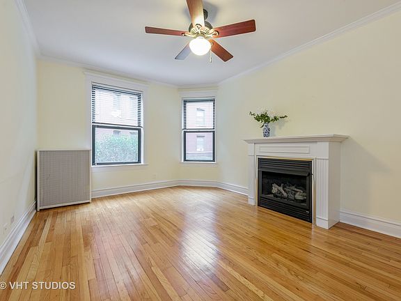 3rd image of 834 W Lakeside Ave #1S