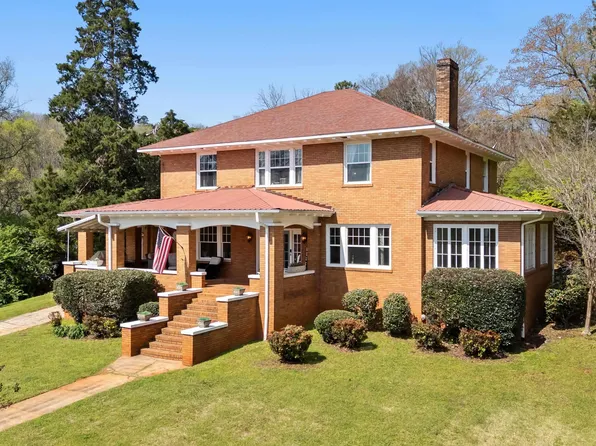 1846 Edgehill Dr, Bessemer, AL 35023