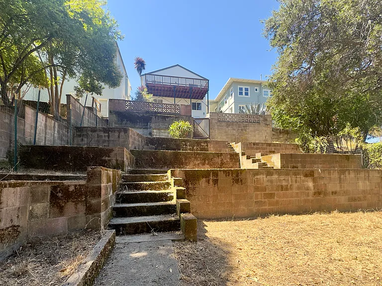 914 Everett Ave — Photo 81