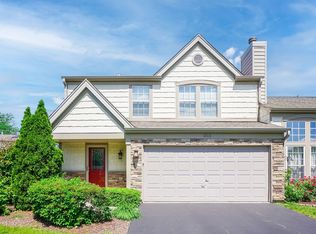 1312 Gloucester Cir, Carol Stream, IL 60188