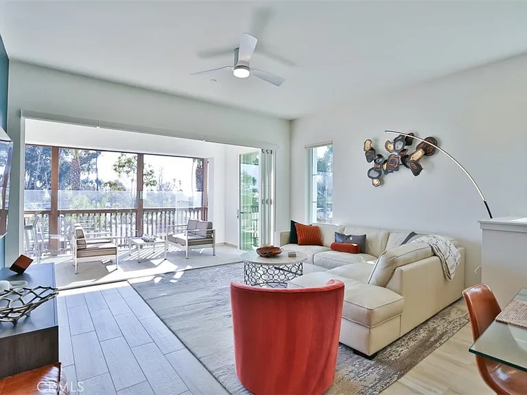 1529 Doheny Way — Photo 21