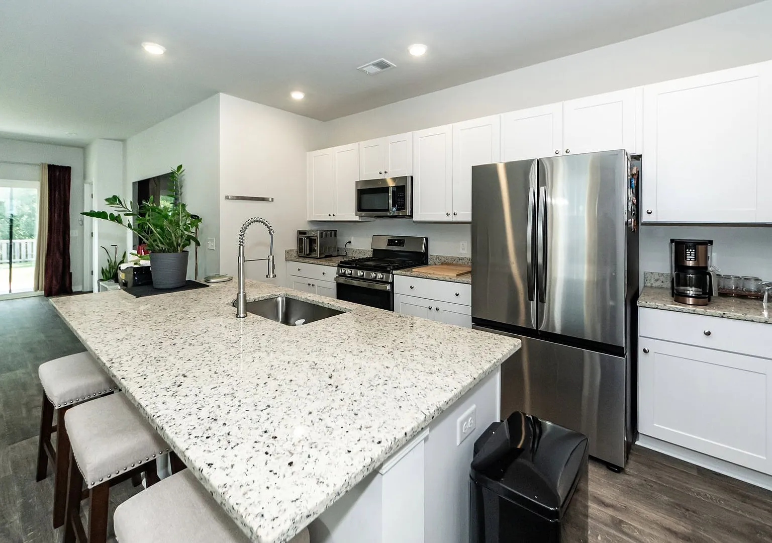 5 Bedroom, 2.5 Bathroom Home in Lindera Preserve in Cane Bay - Summerville — Photo 4