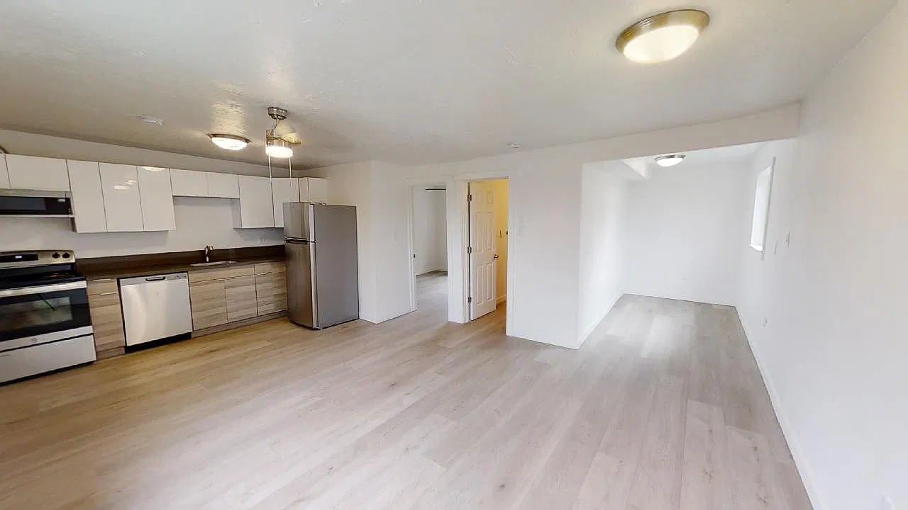 11518 NE Sandy Blvd — Photo 1