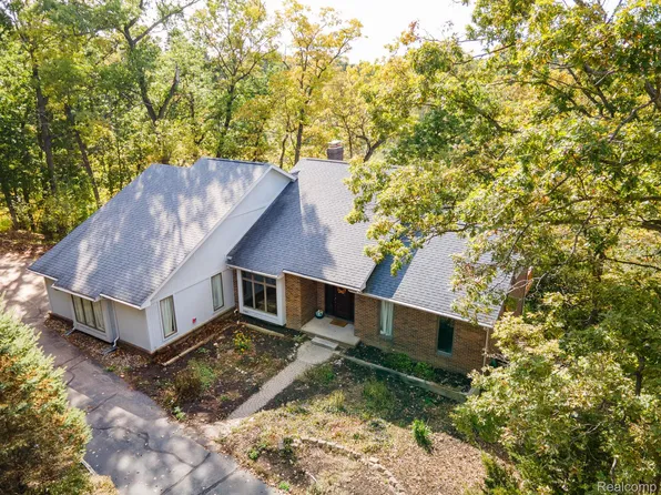 5550 N Rochester Rd, Rochester, MI 48306