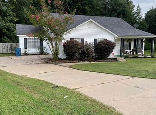 1908 Cherry Creek Cir, Bryant, AR 72022