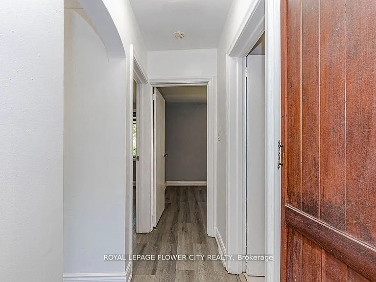 37 Warwick Rd — Photo 21