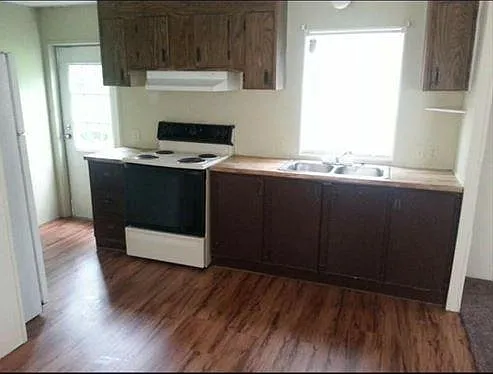 2 bed, 1000 sqft, $995 — Photo 2