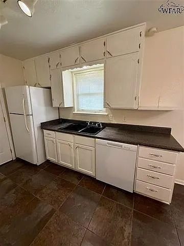 5403 Dewey St — Photo 7