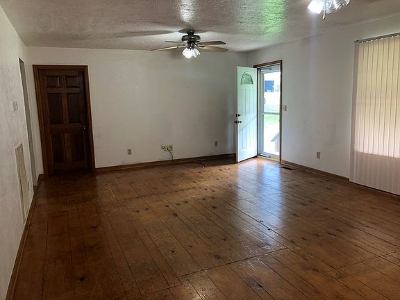 3rd image of 3310 Highway 70 E