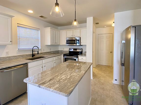 4th image of 17 Hawkesbury Rd