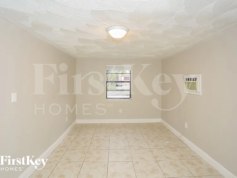 1155 NW 127th St — Photo 12