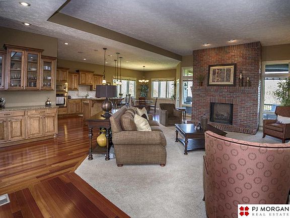 4th image of 8021 N 123rd St