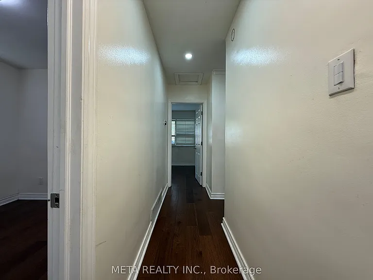 556 McCowan Rd — Photo 18
