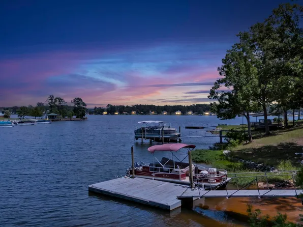 173 Blueback Dr, Leesville, SC 29070