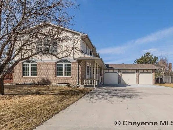 7220 Bridle Dr, Cheyenne, WY 82009