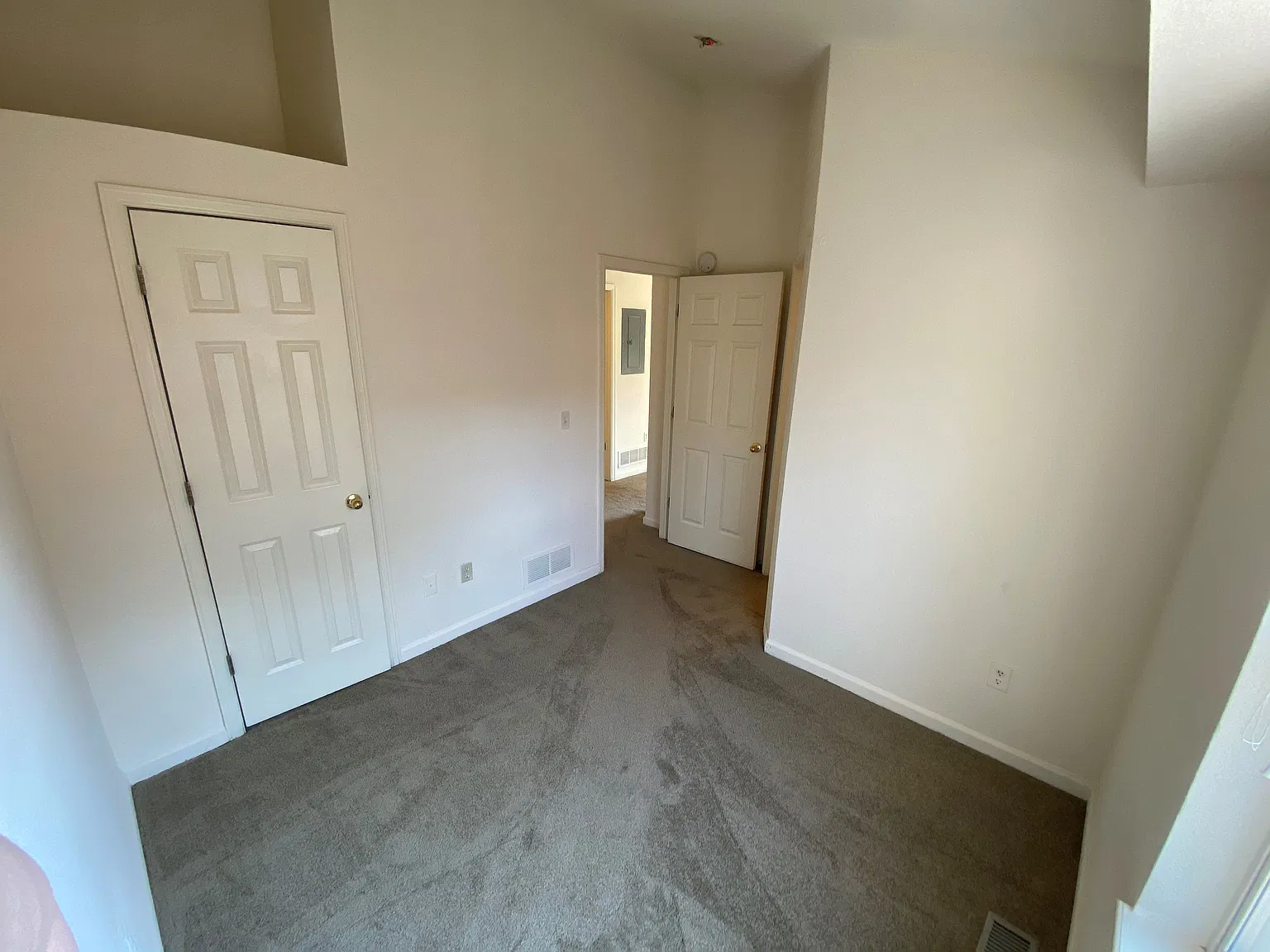 2 bed, 500 sqft, $1,595 — Photo 4